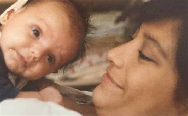 Discover The Mother Of Aislinn Derbez