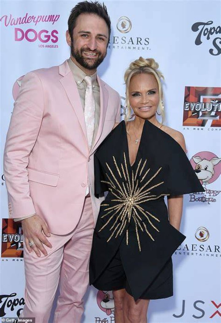 Exploring Kristin Chenoweth's Sibling Connections