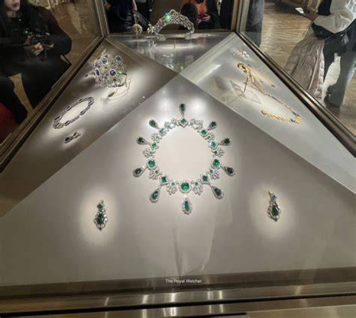 Unveil The Secrets: Who Captured Jewel's Heart?