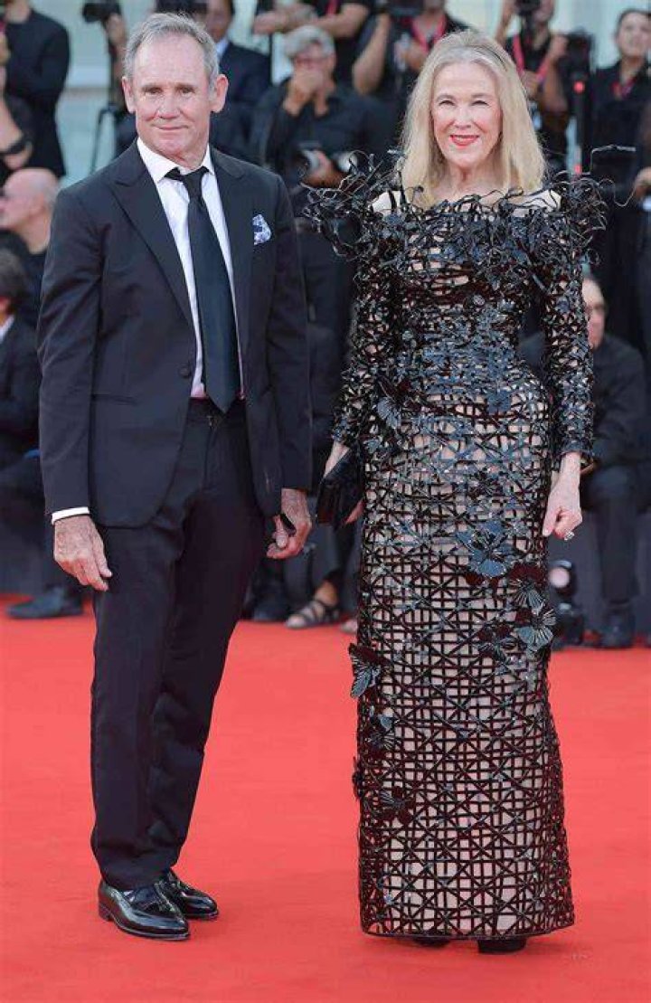 Unveiling Catherine O'Hara's Husband: Exploring A Creative Partnership